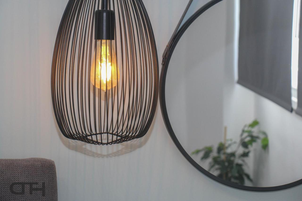 Luxury 80M2 Apartment With Balcony Downtown テッサロニキ エクステリア 写真
